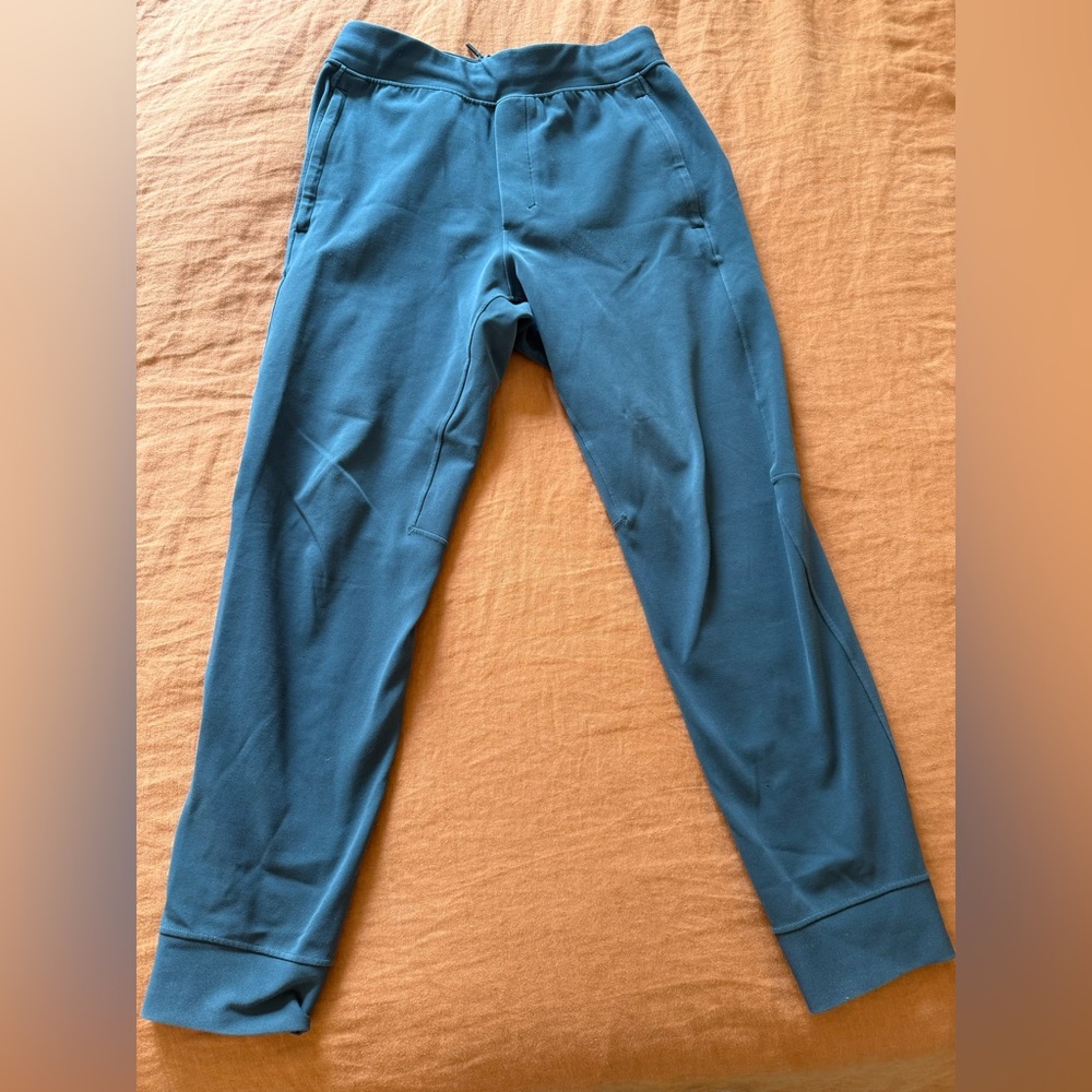 Lululemon Commission jogger- M